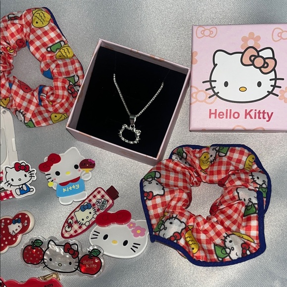 Hello Kitty Red and Pink Accessory Collection/ Hello kitty bundle - Picture 3 of 7